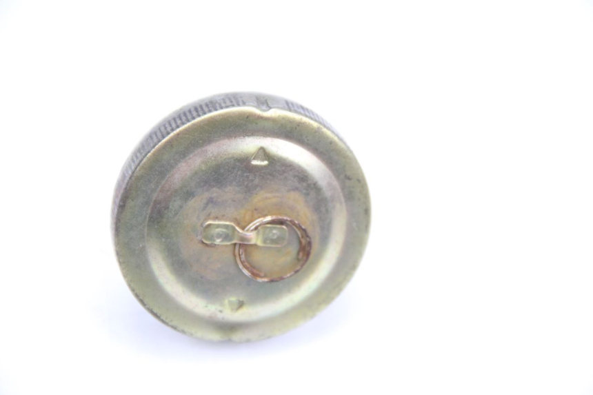 photo de TAPPO SERBATOIO CARBURANTE SYM CROX 4T 50 (2016 - 2023) - Dettaglio del componente