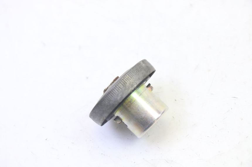 photo de TAPPO SERBATOIO CARBURANTE SYM CROX 4T 50 (2016 - 2023) - Vista principale