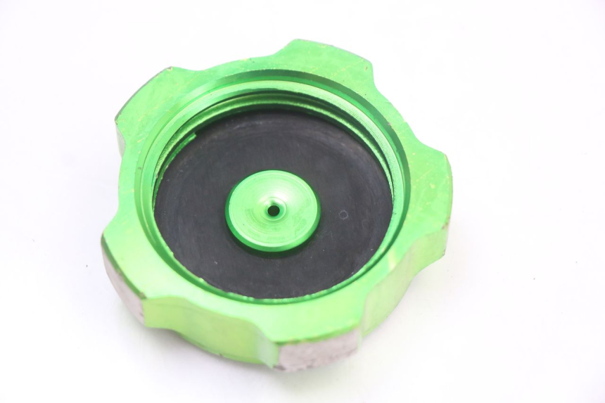 photo de TAPPO SERBATOIO CARBURANTE CCR DIRT BIKE 125 - Zoom sullo stato d'uso