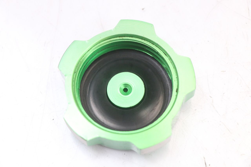 photo de TAPPO SERBATOIO CARBURANTE CCR DIRT BIKE 125 - Zoom sullo stato d'uso