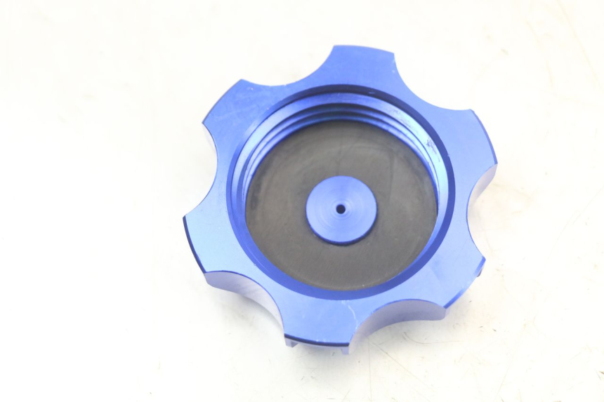 photo de TAPPO SERBATOIO CARBURANTE LONCIN DIRT BIKE 125 - Zoom sullo stato d'uso