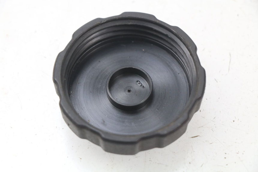 photo de TAPPO SERBATOIO CARBURANTE PEUGEOT ELYSTAR 50 (2002 - 2014) - Dettaglio del componente