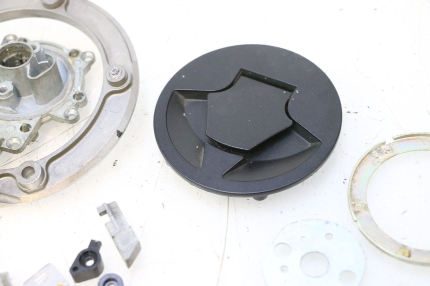 photo de TAPPO SERBATOIO KAWASAKI ER-6 ER6 N 650 (2005 - 2009) - Ricambio usato controllato