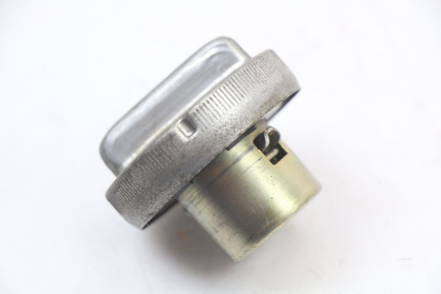 photo de TAPPO SERBATOIO CARBURANTE HONDA FES PANTHEON 2T 125 (1998 - 2002) - Vista principale