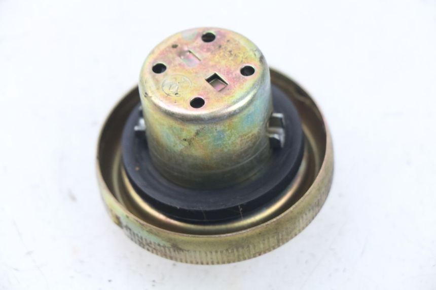 photo de TAPPO SERBATOIO CARBURANTE SYM FIDDLE 3 III 50 (2014 - 2020) - Dettaglio del componente