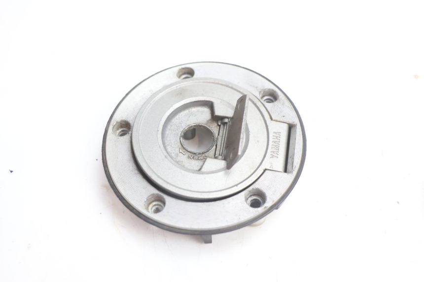 photo de TAPPO SERBATOIO YAMAHA FJR 1300 (2001 - 2005) - Altra angolazione