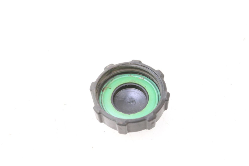 photo de TAPPO SERBATOIO CARBURANTE PIAGGIO FLY 2T 50 (2004 - 2017) - Zoom sullo stato d'uso