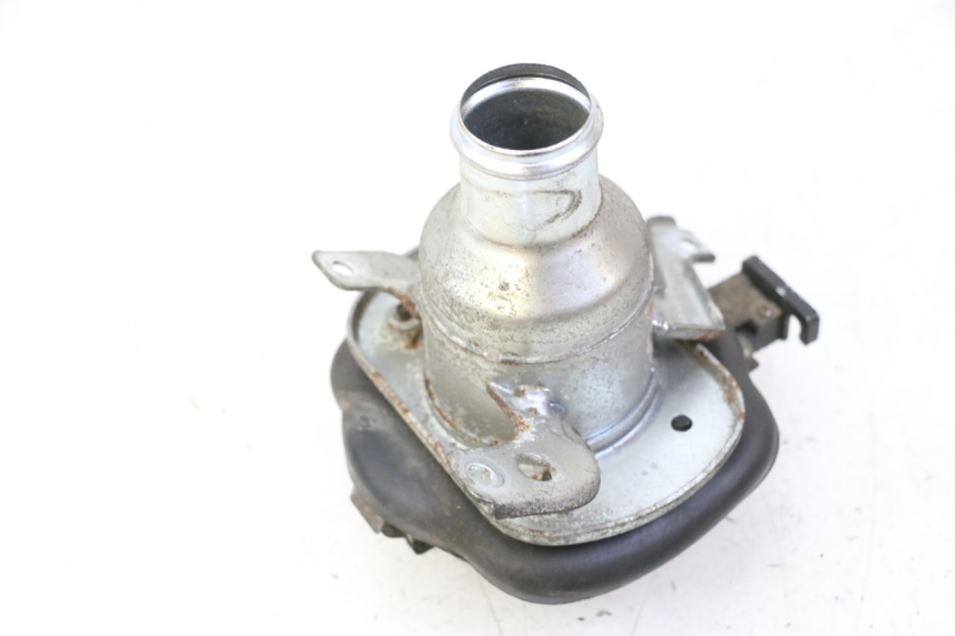 photo de TAPPO SERBATOIO KYMCO GRAND DINK 125 (2002 - 2007) - Altra angolazione