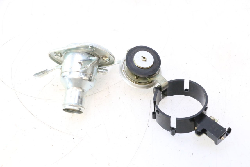 photo de TAPPO SERBATOIO CARBURANTE KYMCO GRAND DINK 125 (2008 - 2014) - Zoom sullo stato d'uso