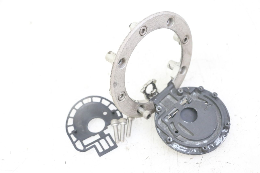 photo de TAPPO SERBATOIO BENZINA SUZUKI GS GSE 500 (2001 - 2003) - Zoom sullo stato d'uso