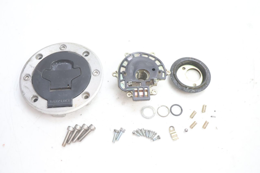 photo de TAPPO SERBATOIO SUZUKI GSF N BANDIT 1200 (2001 - 2005) - Vista principale