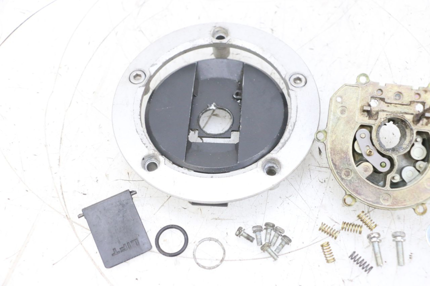 photo de TAPPO SERBATOIO SUZUKI GSXR GSX-R 1000 (2003 - 2004) - Ricambio usato controllato