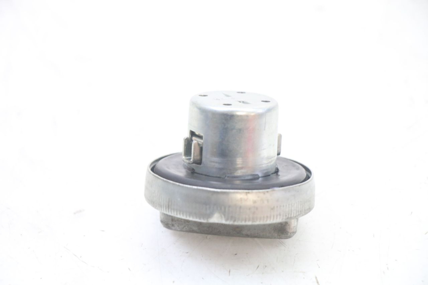 photo de TAPPO SERBATOIO HONDA PCX (JF57/JF64) 125 (2014 - 2018) - Zoom sullo stato d'uso