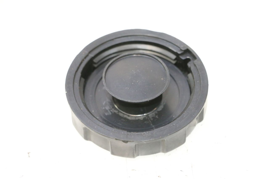 photo de TAPPO SERBATOIO CARBURANTE PEUGEOT KISBEE 4T 50 (2018 - 2022) - Dettaglio del componente
