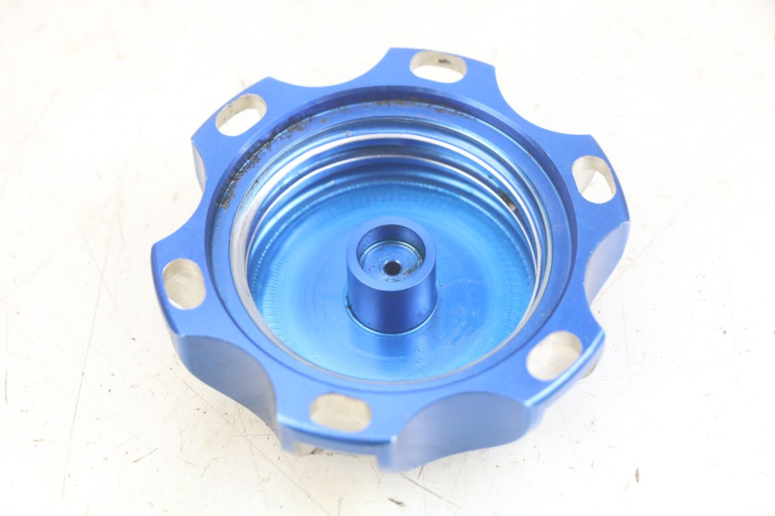 photo de TAPPO SERBATOIO CARBURANTE KAWASAKI KX 85 (2001 - 2013) - Dettaglio del componente