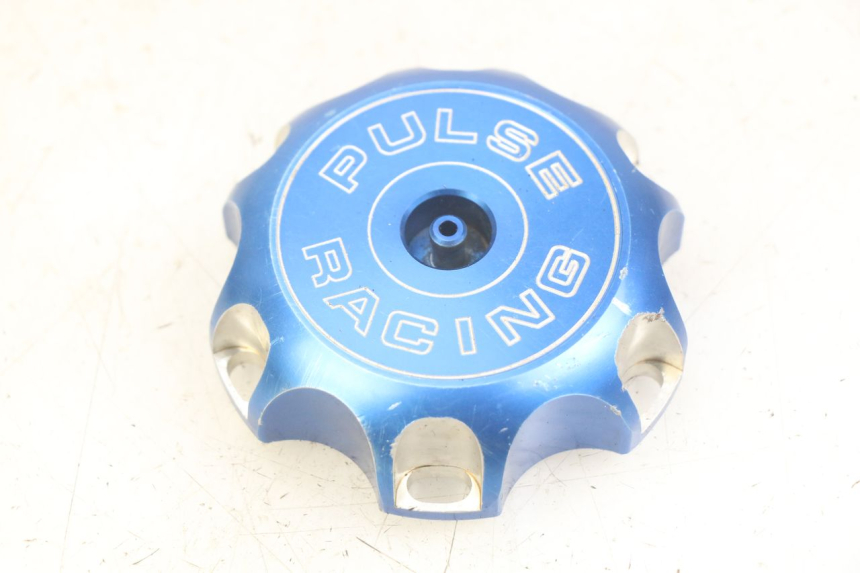 photo de TAPPO SERBATOIO CARBURANTE KAWASAKI KX 85 (2001 - 2013) - Zoom sullo stato d'uso