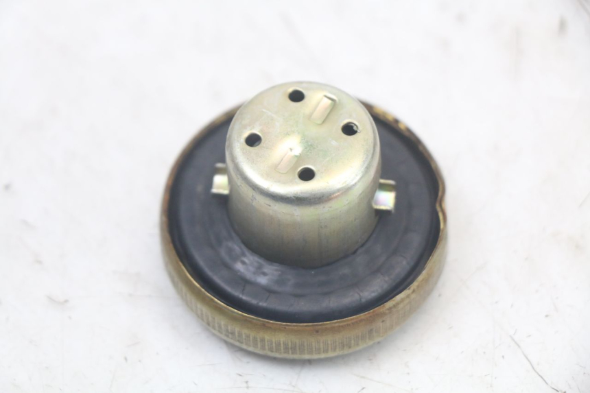 photo de TAPPO SERBATOIO CARBURANTE KYMCO LIKE 125 (2009 - 2016) - Zoom sullo stato d'uso