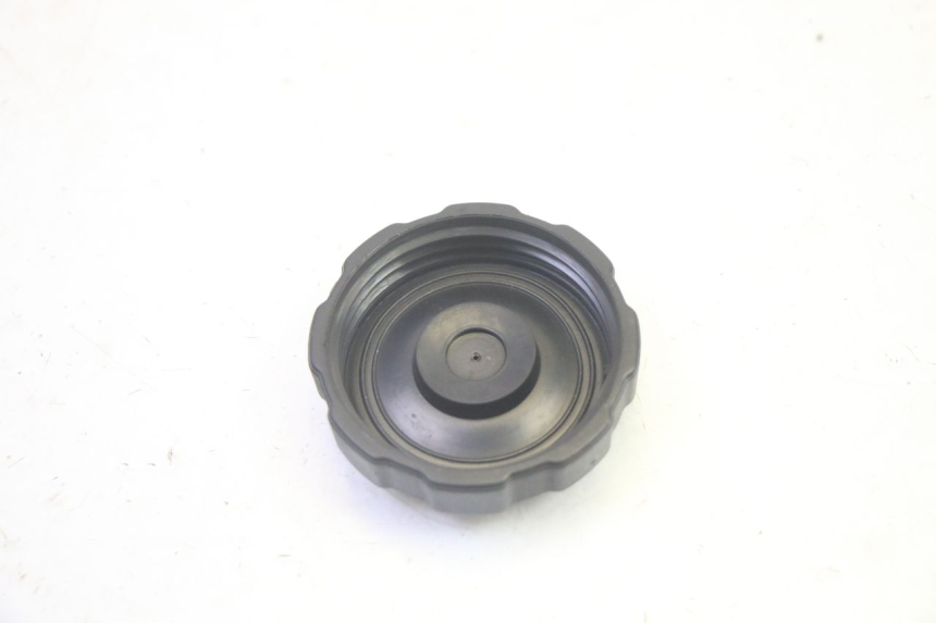 photo de TAPPO SERBATOIO CARBURANTE PEUGEOT LUDIX 50 (2005 - 2007) - Zoom sullo stato d'uso