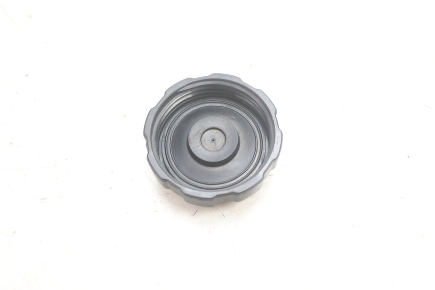 photo de TAPPO SERBATOIO CARBURANTE PEUGEOT LUDIX 50 (2005 - 2007) - Zoom sullo stato d'uso