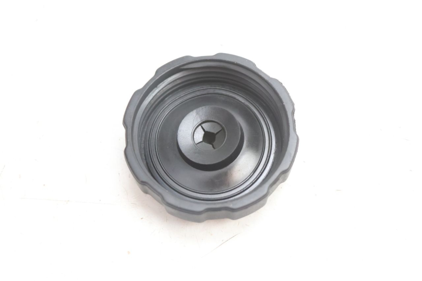 photo de TAPPO SERBATOIO PEUGEOT LUDIX ONE 50 (2004 - 2013) - Zoom sullo stato d'uso