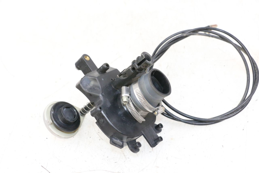 photo de TAPPO SERBATOIO SYM MIO 50 (2011 - 2017) - Altra angolazione