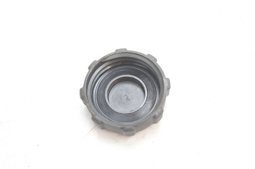 photo de TAPPO SERBATOIO CARBURANTE PIAGGIO MP3 LT 300 (2010 - 2016) - Zoom sullo stato d'uso
