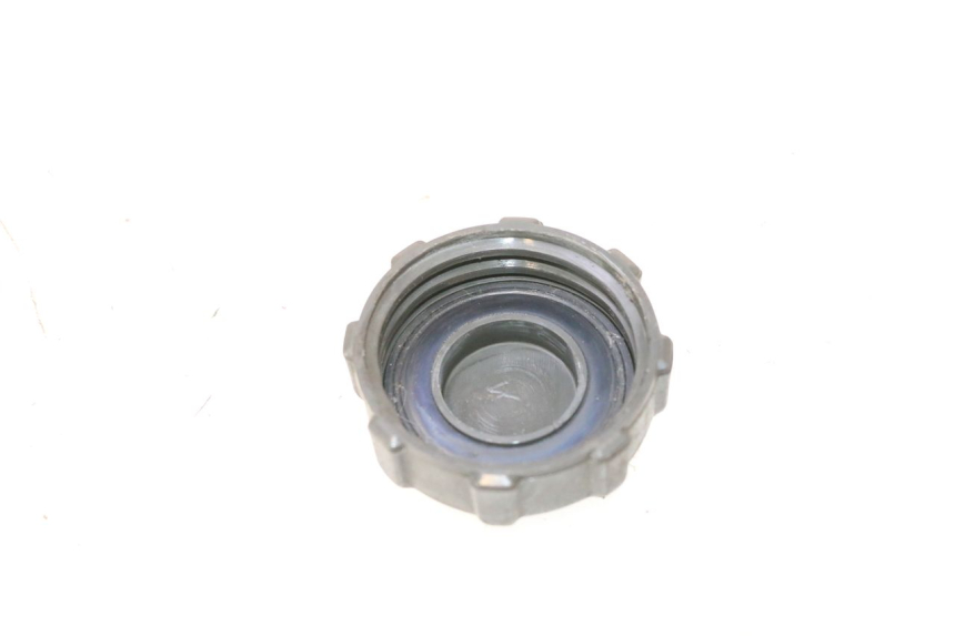 photo de TAPPO SERBATOIO CARBURANTE PIAGGIO MP3 125 (2006 - 2014) - Zoom sullo stato d'uso