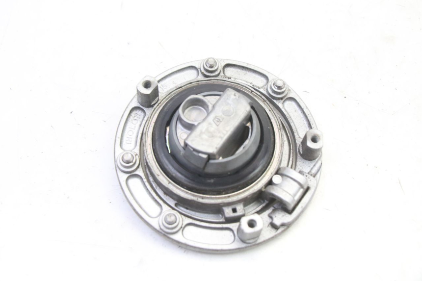 photo de TAPPO SERBATOIO HONDA NTV DEAUVILLE ABS 700 (2007 - 2016) - Primo piano tecnico