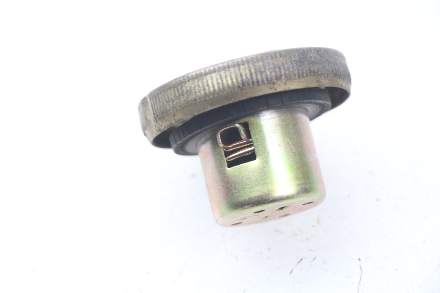 photo de TAPPO SERBATOIO CARBURANTE SYM ORBIT 2 4T 50 (2008 - 2017) - Dettaglio del componente