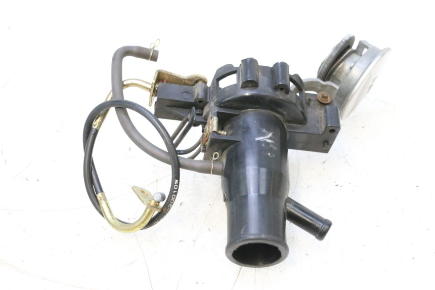 photo de TAPPO SERBATOIO CARBURANTE SYM ORBIT III 3 4T 50 (2018 - 2021) - Dettagli dei punti di fissaggio