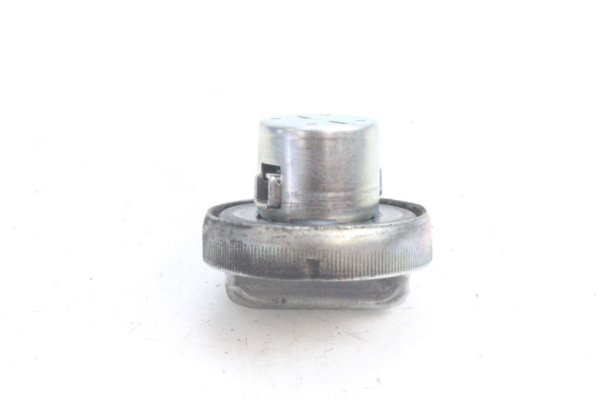 photo de TAPPO SERBATOIO HONDA PCX (JF28) 125 (2009 - 2011) - Zoom sullo stato d'uso