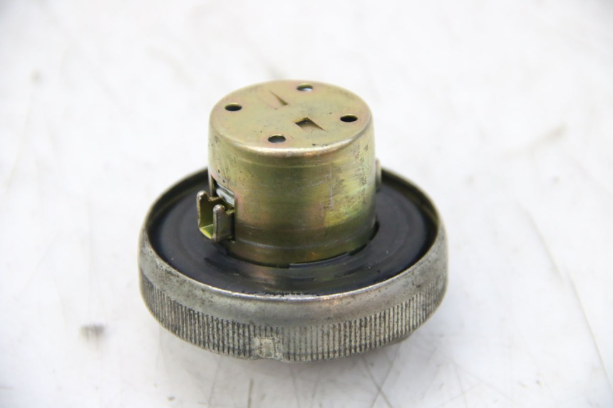 photo de TAPPO SERBATOIO CARBURANTE HONDA PES PS I 125 (2006 - 2012) - Zoom sullo stato d'uso
