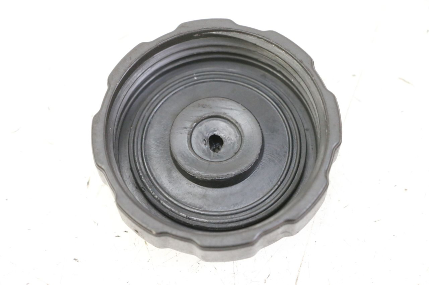 photo de TAPPO SERBATOIO CARBURANTE PEUGEOT TKR TREKKER FURIOUS 50 (2005 - 2014) - Zoom sullo stato d'uso