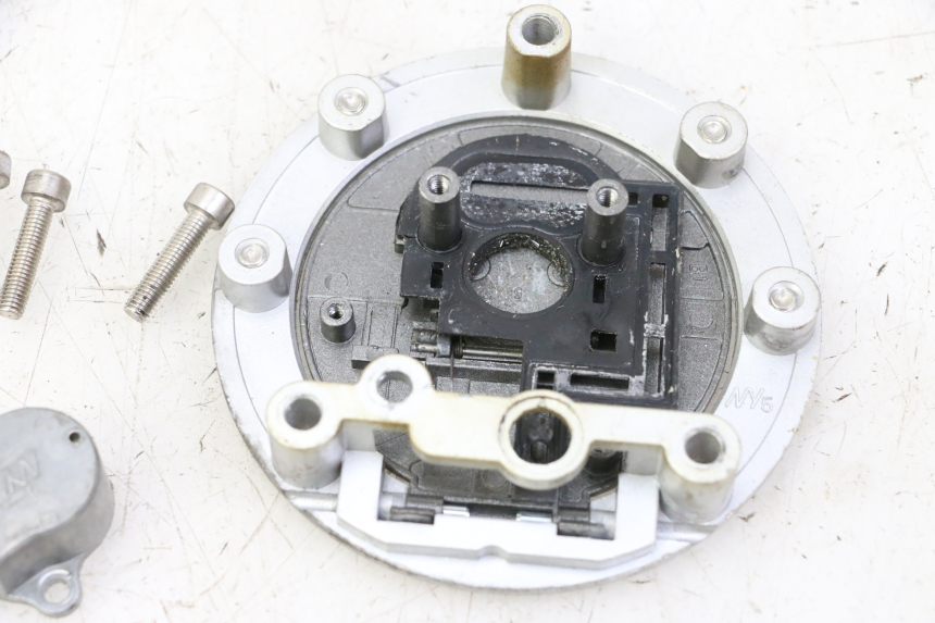 photo de TAPPO SERBATOIO MAG POWER R-STREET 50 (2016 - 2025) - Primo piano tecnico