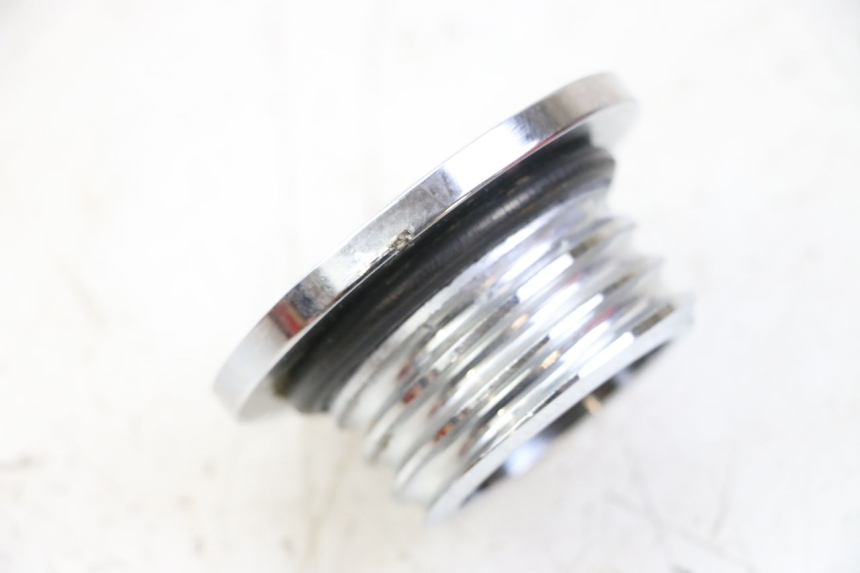 photo de TAPPO SERBATOIO REGAL RAPTOR SPYDER 125 (2010 - 2018) - Primo piano tecnico