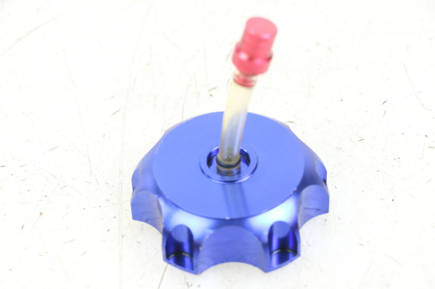 photo de TAPPO SERBATOIO CARBURANTE APOLLO RFZ 125 - Vista principale