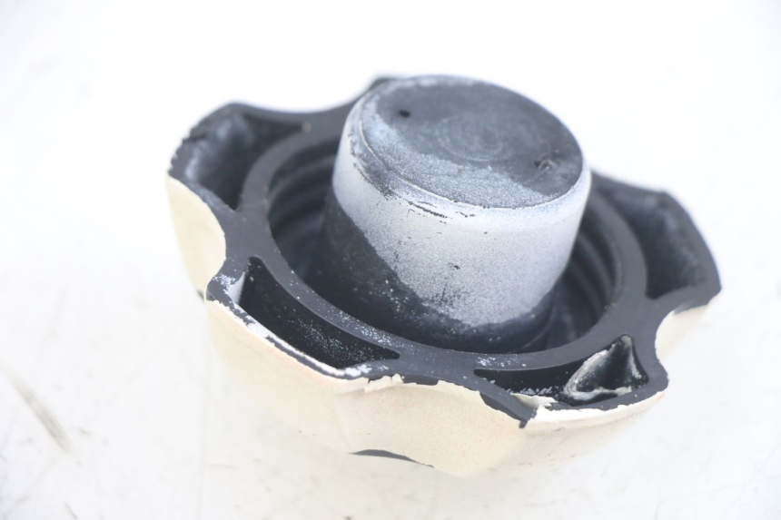 photo de TAPPO SERBATOIO CARBURANTE GILERA RK 50 (1996 - 1999) - Zoom sullo stato d'uso