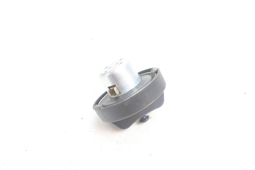 photo de TAPPO SERBATOIO JM MOTORS SANTANA EVO 50 (2024 - 2026) - Altra angolazione