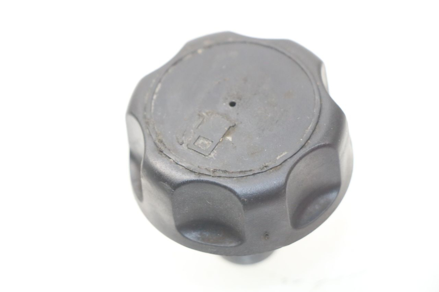 photo de TAPPO SERBATOIO CARBURANTE YAMAHA SLIDER 50 (2004 - 2016) - Zoom sullo stato d'uso