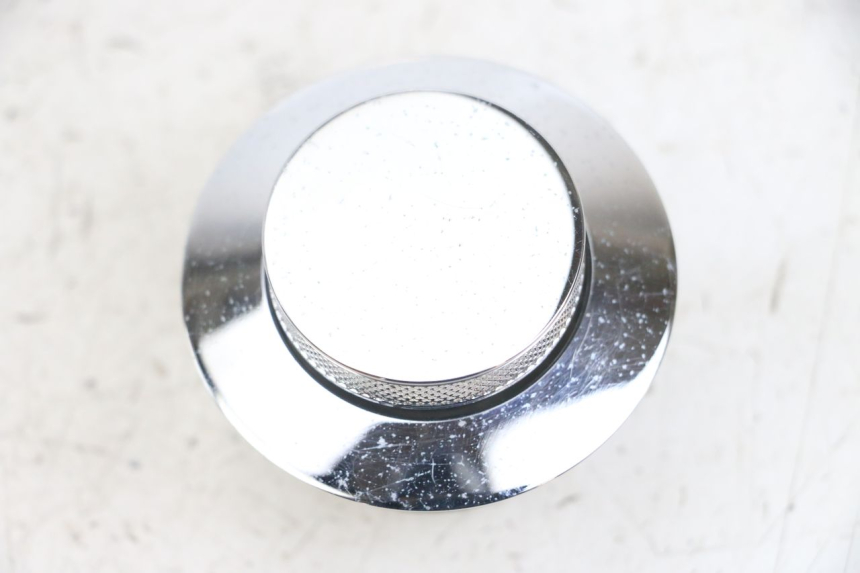 photo de TAPPO SERBATOIO CARBURANTE HARLEY DAVIDSON SPORTSTER XL CUSTOM 1200 (2003 - 2004) - Vista d'insieme del prodotto