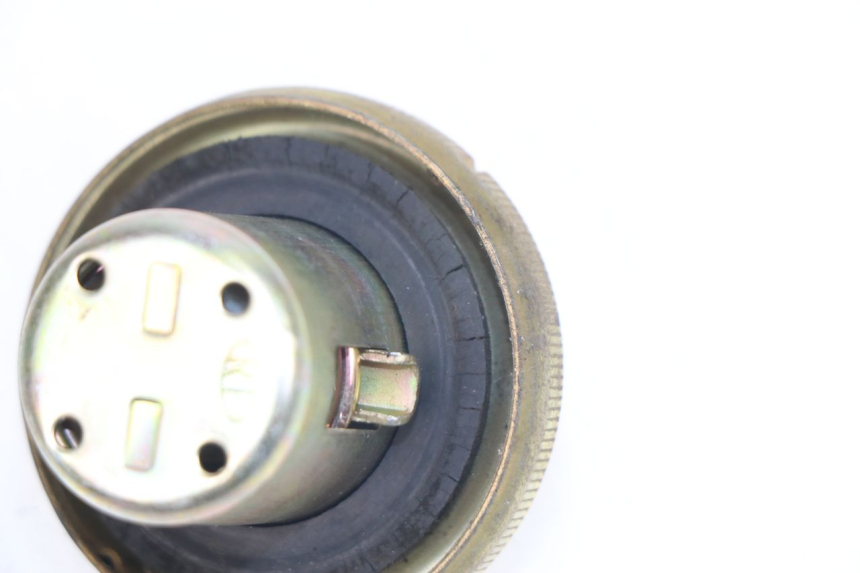 photo de TAPPO SERBATOIO PEUGEOT SUM UP 125 (2008 - 2013) - Dettaglio del componente