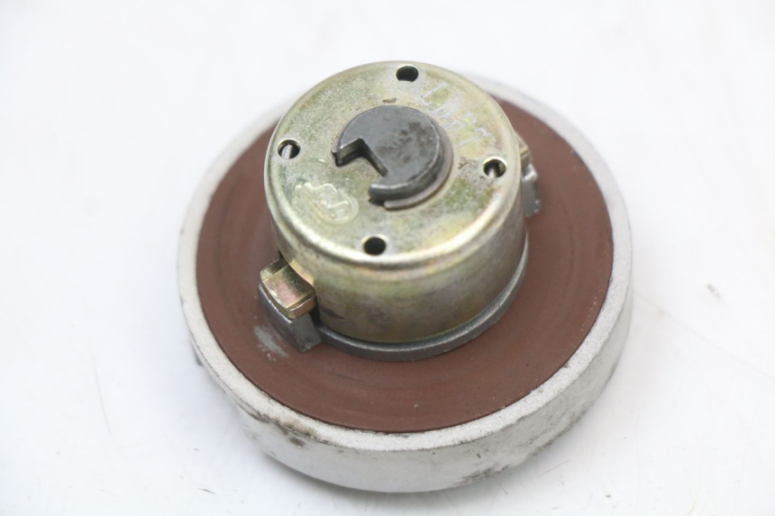 photo de TAPPO SERBATOIO KYMCO SUPER 8 4T 50 (2021 - 2024) - Primo piano tecnico