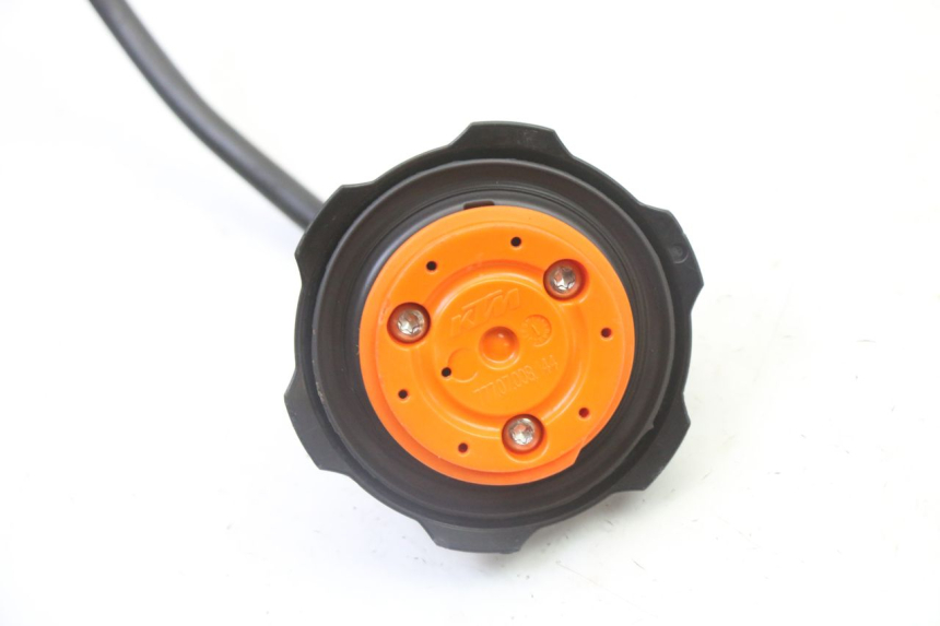 photo de TAPPO SERBATOIO CARBURANTE KTM SX 85 (2013 - 2017) - Primo piano tecnico