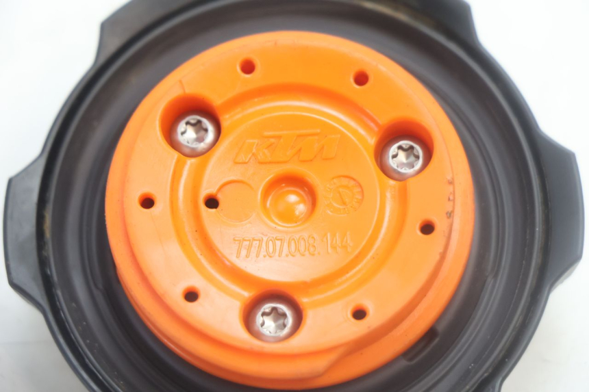 photo de TAPPO SERBATOIO KTM SX 85 (2018 - 2024) - Altra angolazione