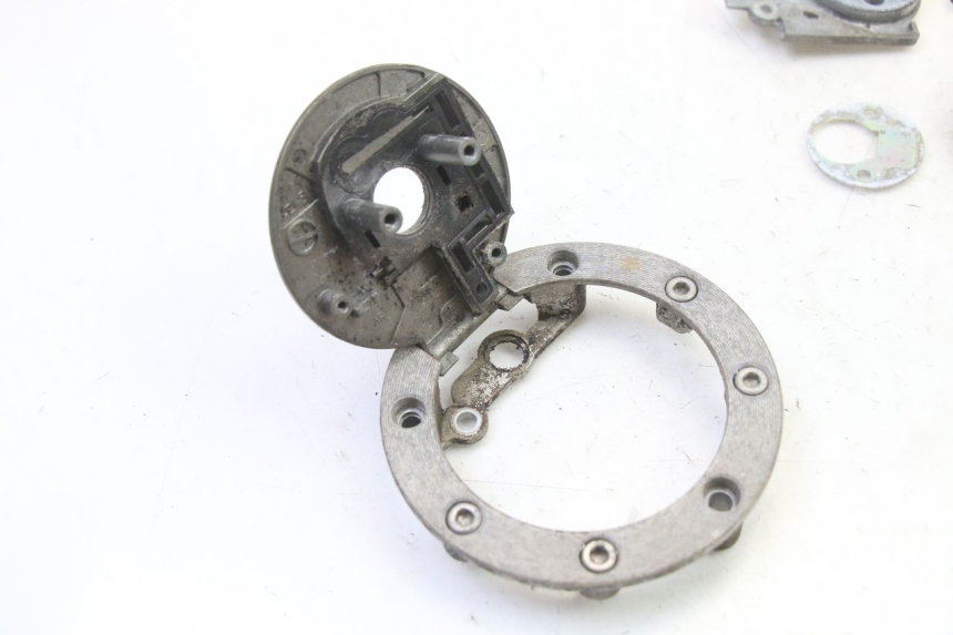 photo de TAPPO SERBATOIO YAMAHA TDR DELTABOX 125 (1997 - 2003) - Altra angolazione