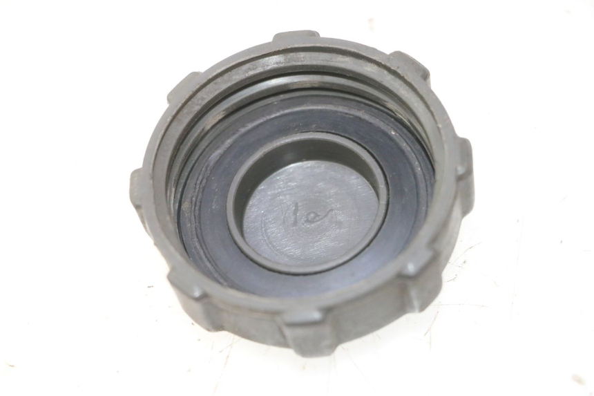 photo de TAPPO SERBATOIO CARBURANTE PIAGGIO VESPA LX 2T 50 (2005 - 2013) - Dettaglio del componente