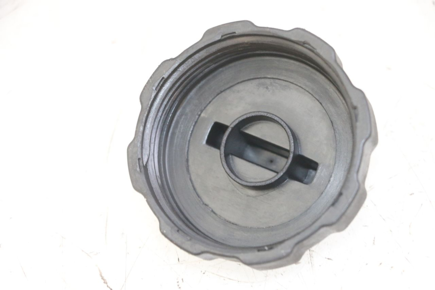 photo de TAPPO SERBATOIO CARBURANTE PEUGEOT VIVACITY NEW 4T 50 (2008 - 2017) - Dettaglio del componente