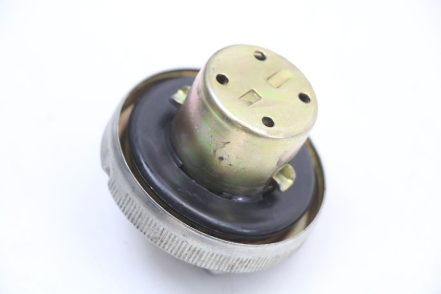 photo de TAPPO SERBATOIO HONDA WALLAROO DX 50 (1993 - 1996) - Zoom sullo stato d'uso