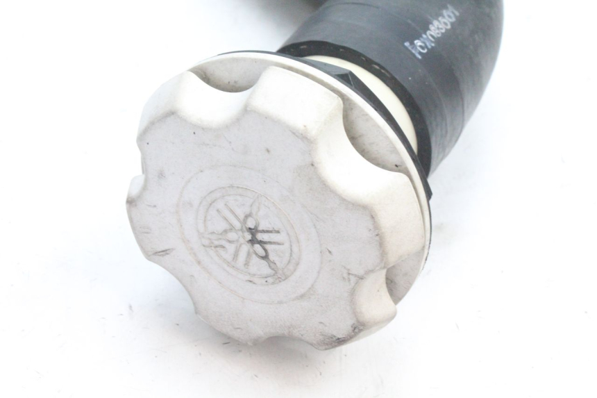 photo de TAPPO SERBATOIO YAMAHA WAVE RUNNER GP R 1200 (2000 - 2003) - Dettaglio del componente
