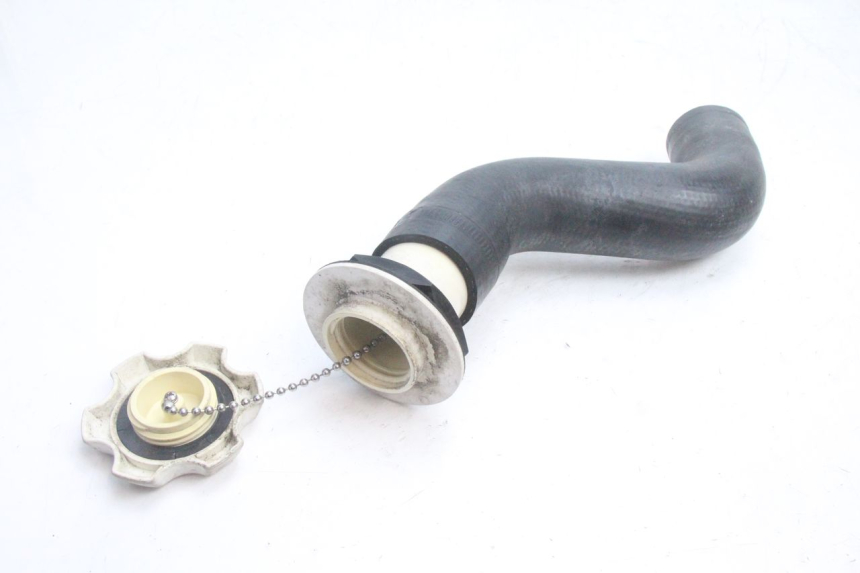 photo de TAPPO SERBATOIO YAMAHA WAVE RUNNER GP R 1200 (2000 - 2003) - Zoom sullo stato d'uso